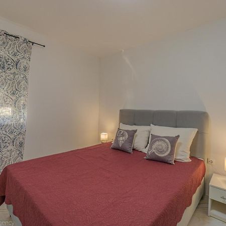 Ivica Super Comfortable, Newly Furnished Apartment In A Top Location Metajna Exterior foto