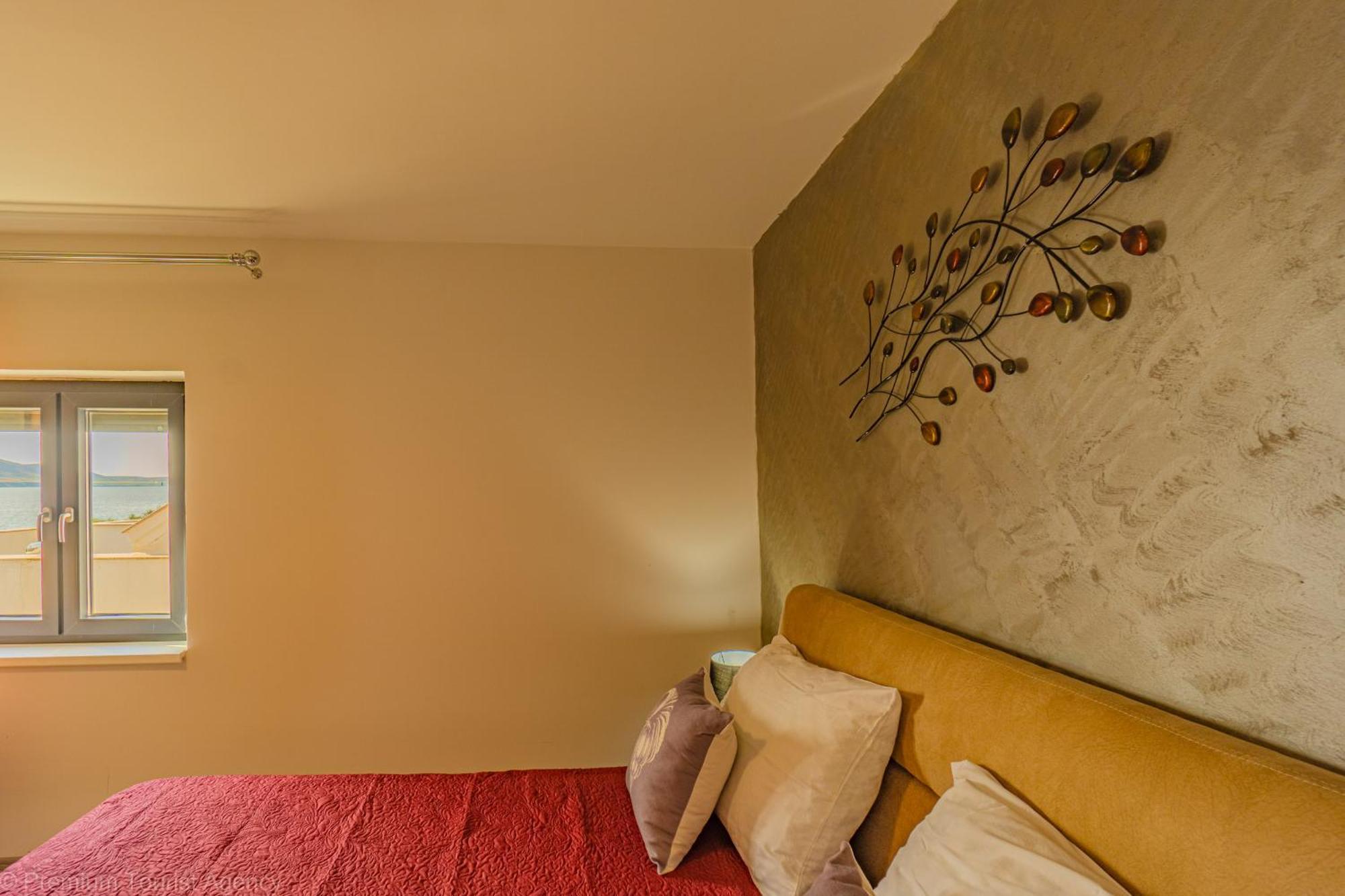 Ivica Super Comfortable, Newly Furnished Apartment In A Top Location Metajna Exterior foto